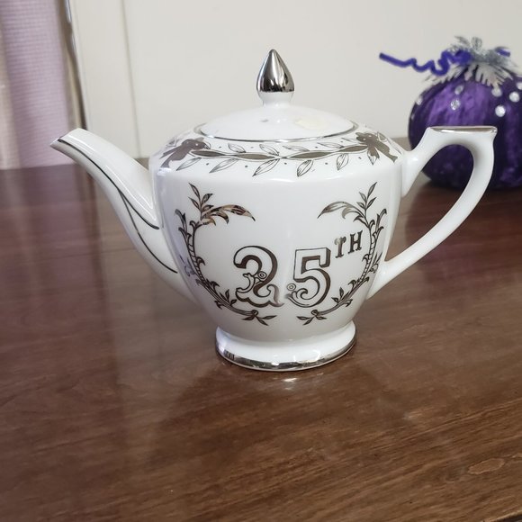 Hand Painted. 25th Anniversary Tea pitcher. Vintage - Picture 1 of 2